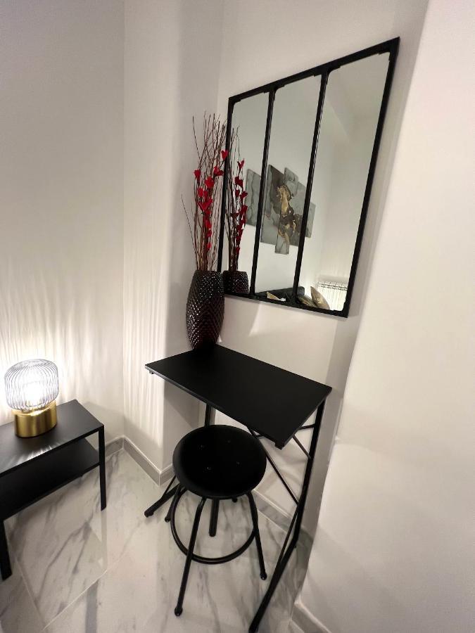 Fellini Suites Lungomare Near The Sea カターニア エクステリア 写真