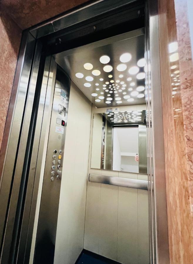Fellini Suites Lungomare Near The Sea カターニア エクステリア 写真